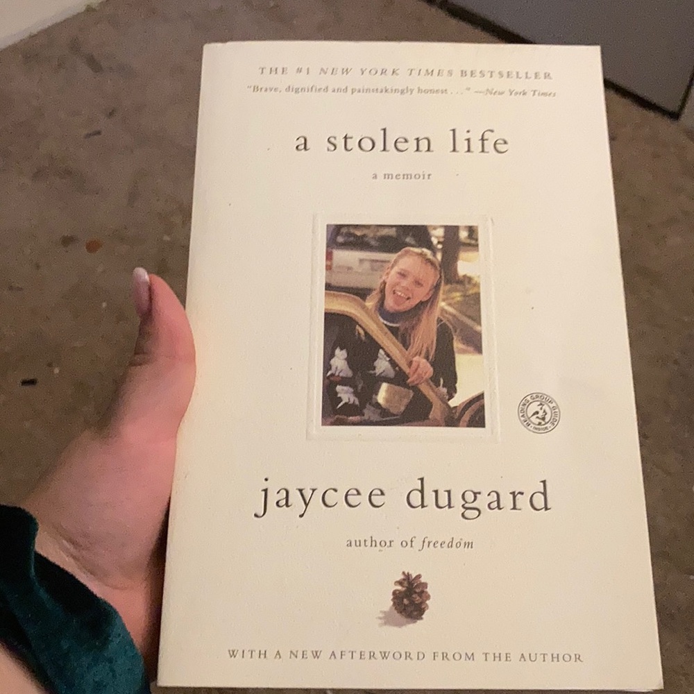 ⭐️ 3 FOR 11 ⭐️ A Stolen life by Jaycee Dugard